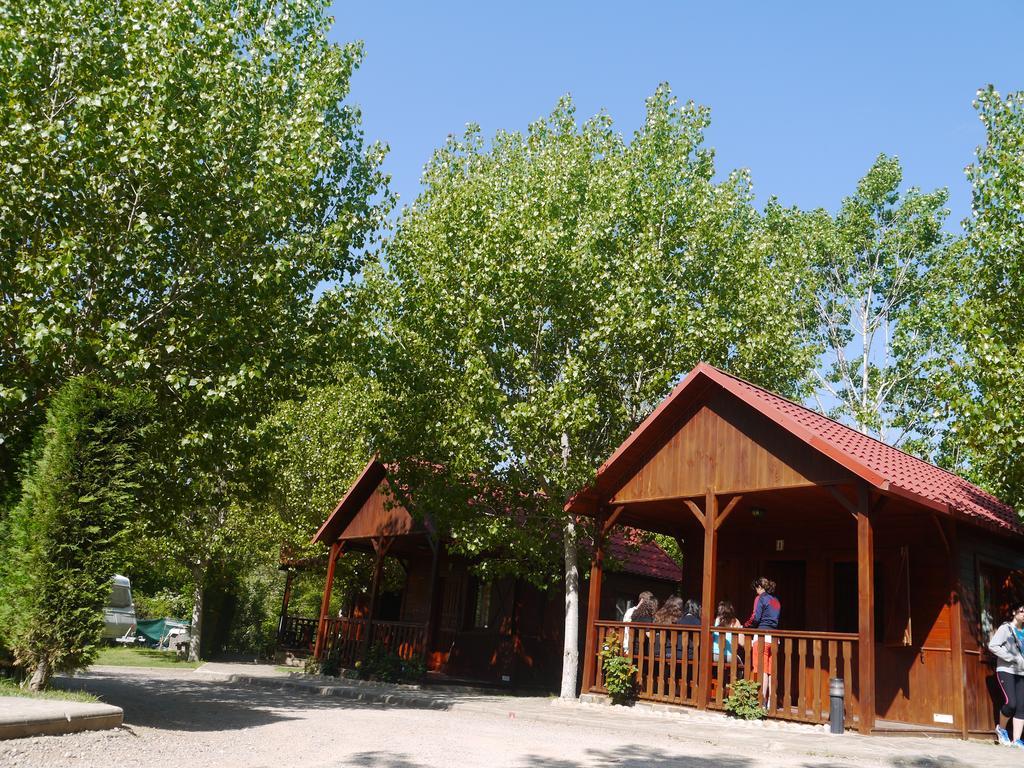 Camping Riera Merles Borredá Eksteriør billede